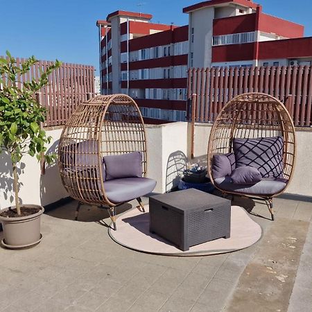 Luxus P4T Family 3 Bedroom With Pool, Tennis Court And Sauna Brindisi Bagian luar foto