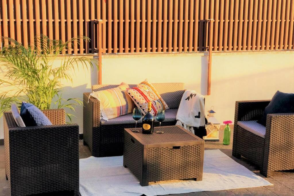 Luxus P4T Family 3 Bedroom With Pool, Tennis Court And Sauna Brindisi Bagian luar foto