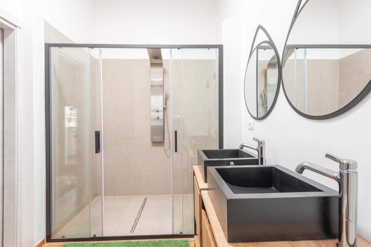 Luxus P4T Family 3 Bedroom With Pool, Tennis Court And Sauna Brindisi Bagian luar foto
