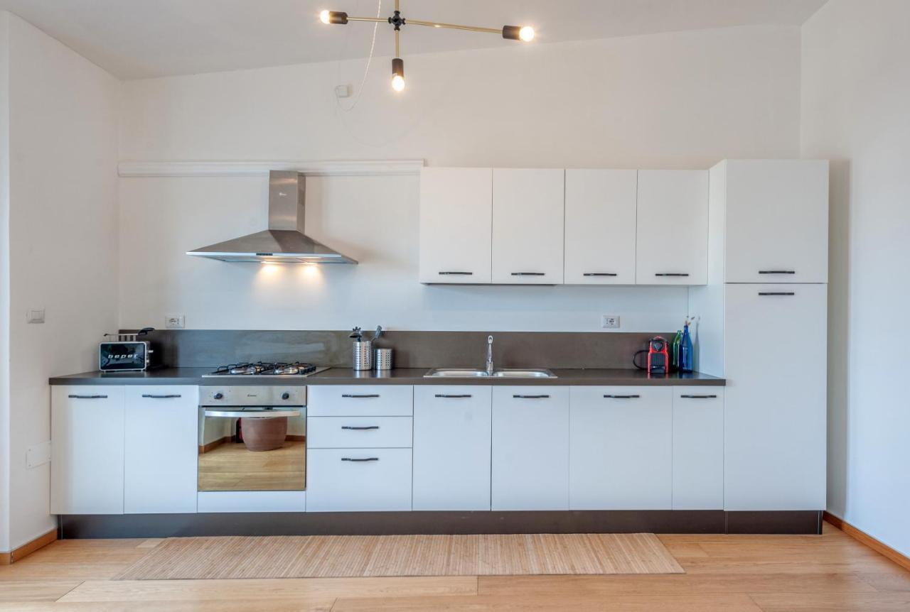 Luxus P4T Family 3 Bedroom With Pool, Tennis Court And Sauna Brindisi Bagian luar foto