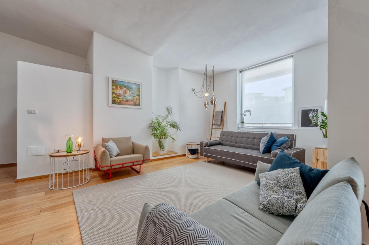 Luxus P4T Family 3 Bedroom With Pool, Tennis Court And Sauna Brindisi Bagian luar foto