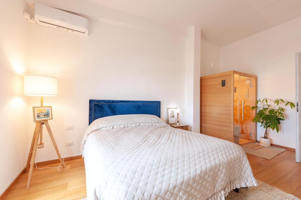 Luxus P4T Family 3 Bedroom With Pool, Tennis Court And Sauna Brindisi Bagian luar foto